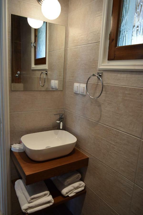 מוראיטיקה Marini Apartments מראה חיצוני תמונה
